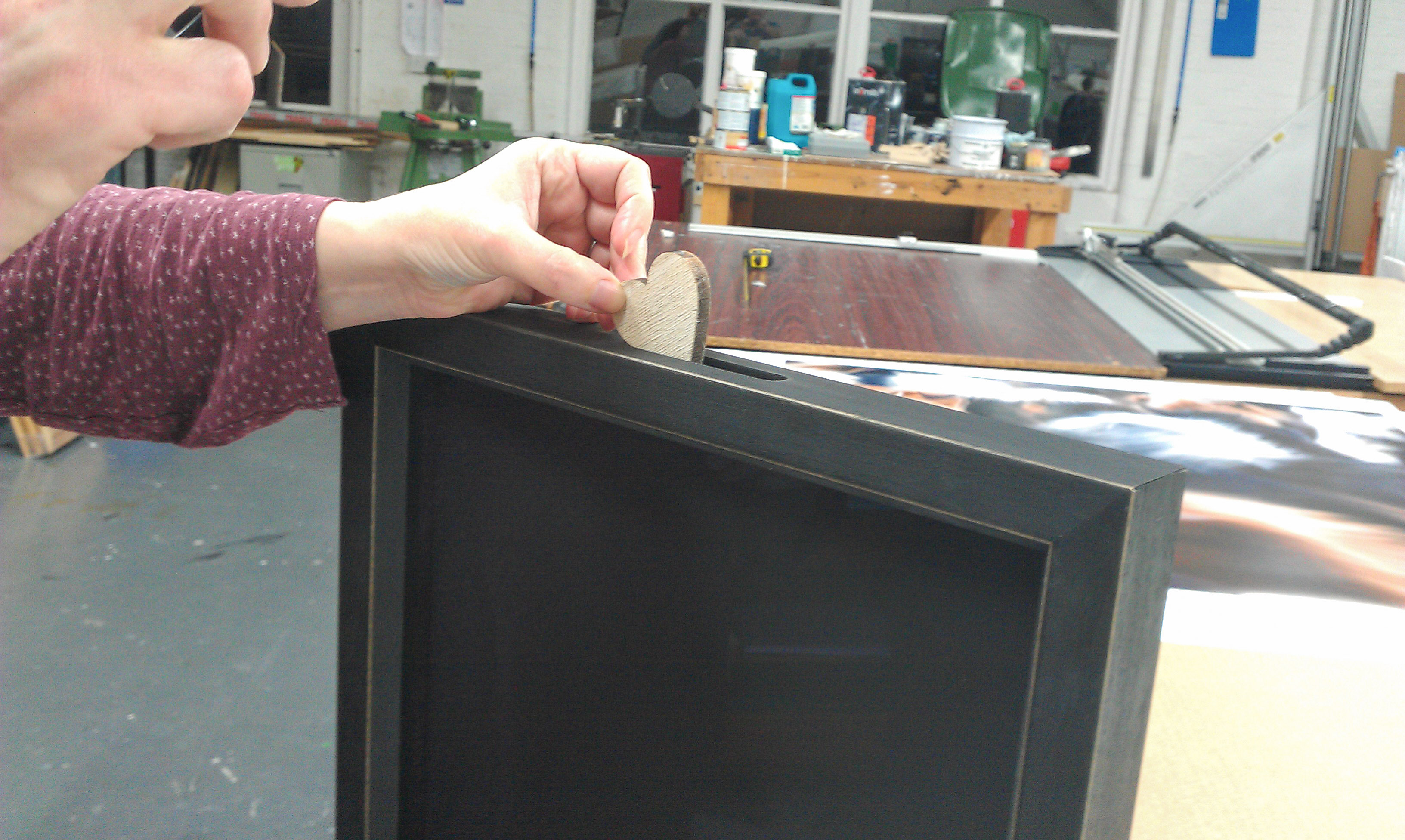 Custom box frames for artwork. / Harten Frameworks